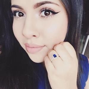 Meet your Posher, Helen